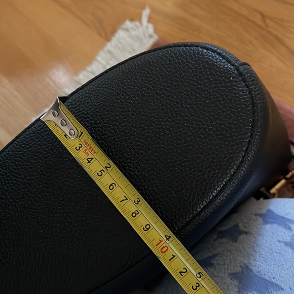 Tory Burch magnet closure bag/cross body - Picture 17 of 17